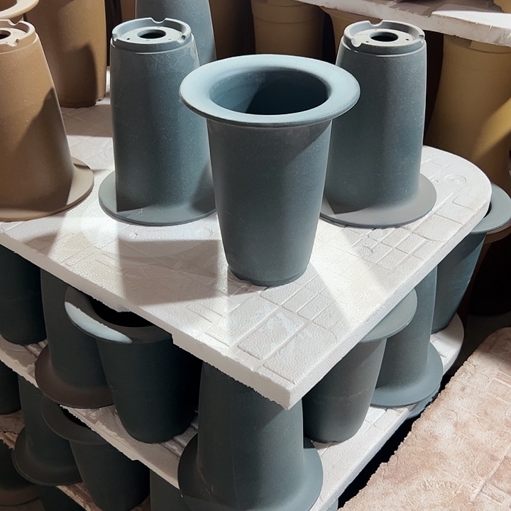 紫砂花盆喇叭口金钟豆青