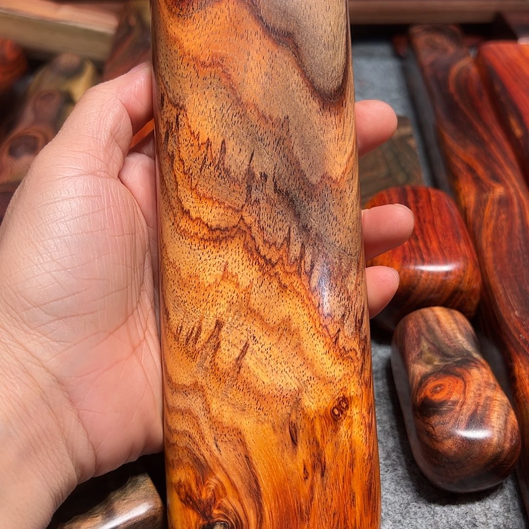 角***鱼交趾黄檀（大红酸枝）