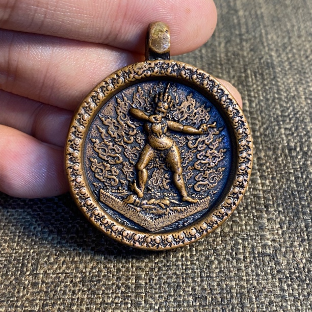 藏传紫立马纯铜老胎佛牌挂件