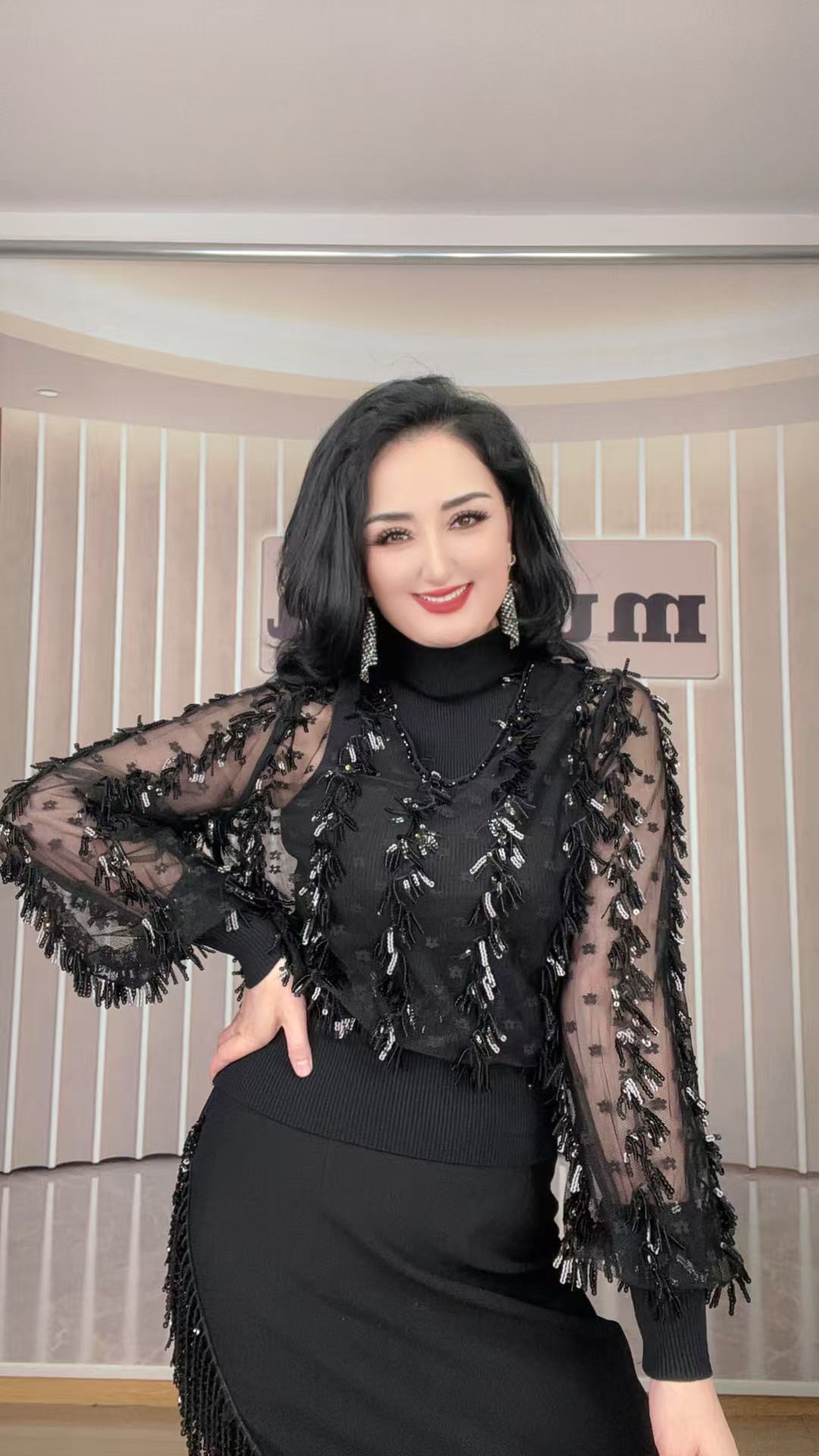 常规V领拼接丹宁风长袖荷叶边T恤蕾丝衫设计感时尚