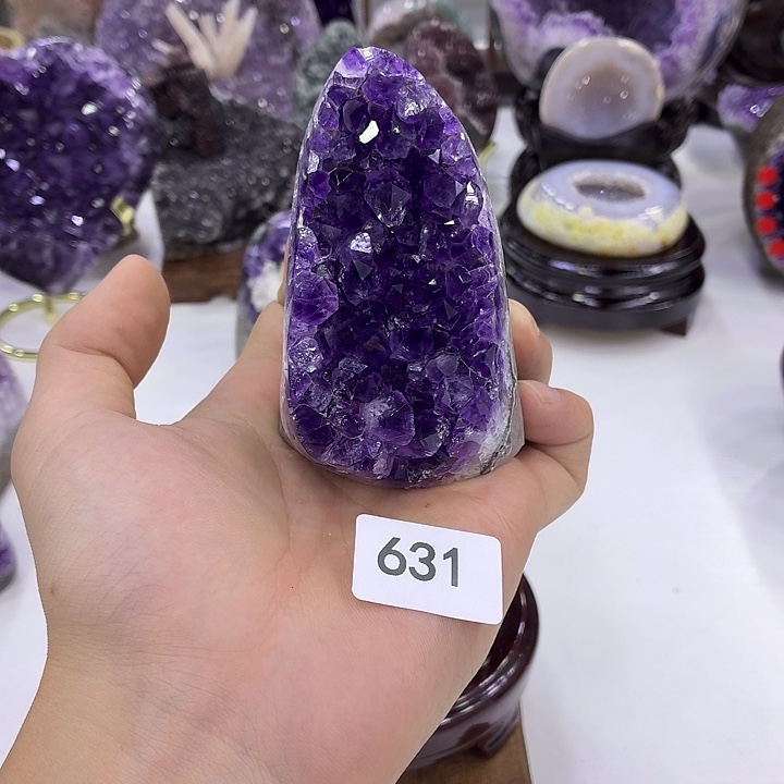 未镶嵌水晶大型摆件（非配饰）