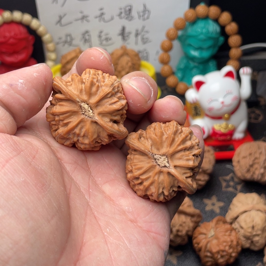 核桃把件晚****了39全品宫灯