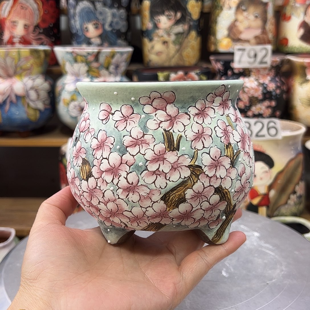 景德镇炫彩手绘口10.5高10.5