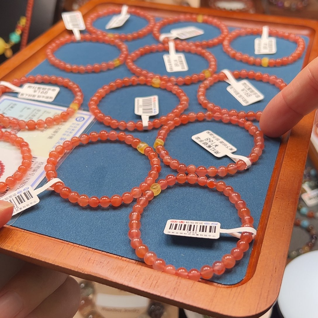 南红玛瑙未镶嵌手链