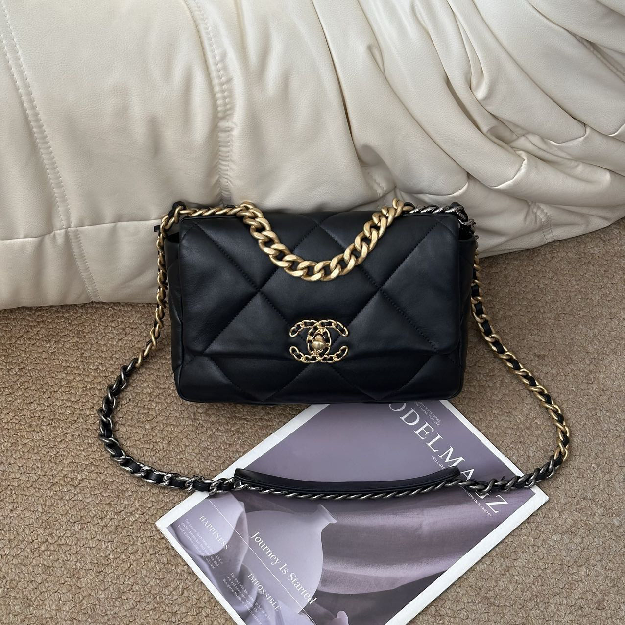 95新 Chanel/香奈儿 黑金 羊皮 19bag小号单肩包/642850717