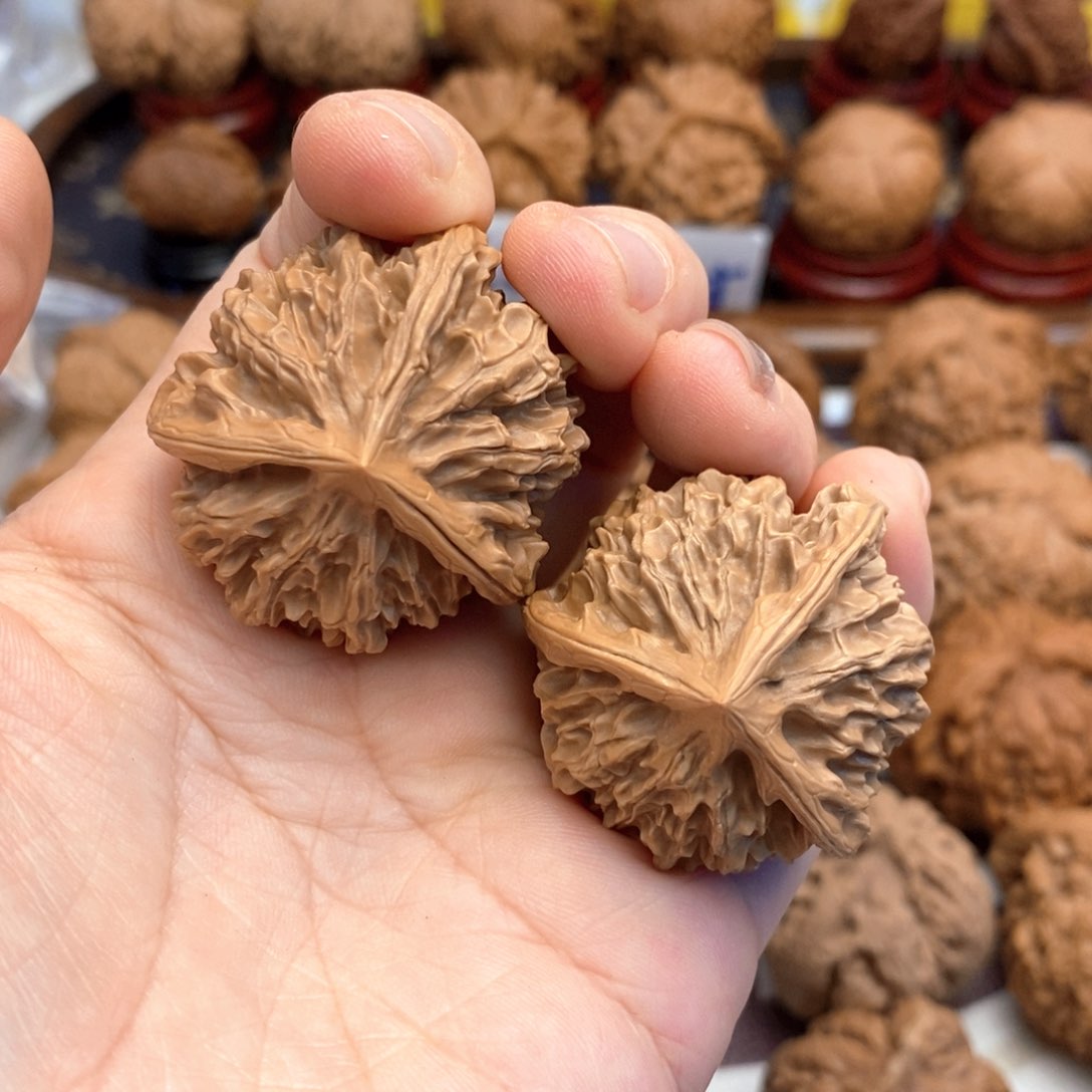 【闪购商品】文玩核桃把件张*馨335号玉麒麟奔