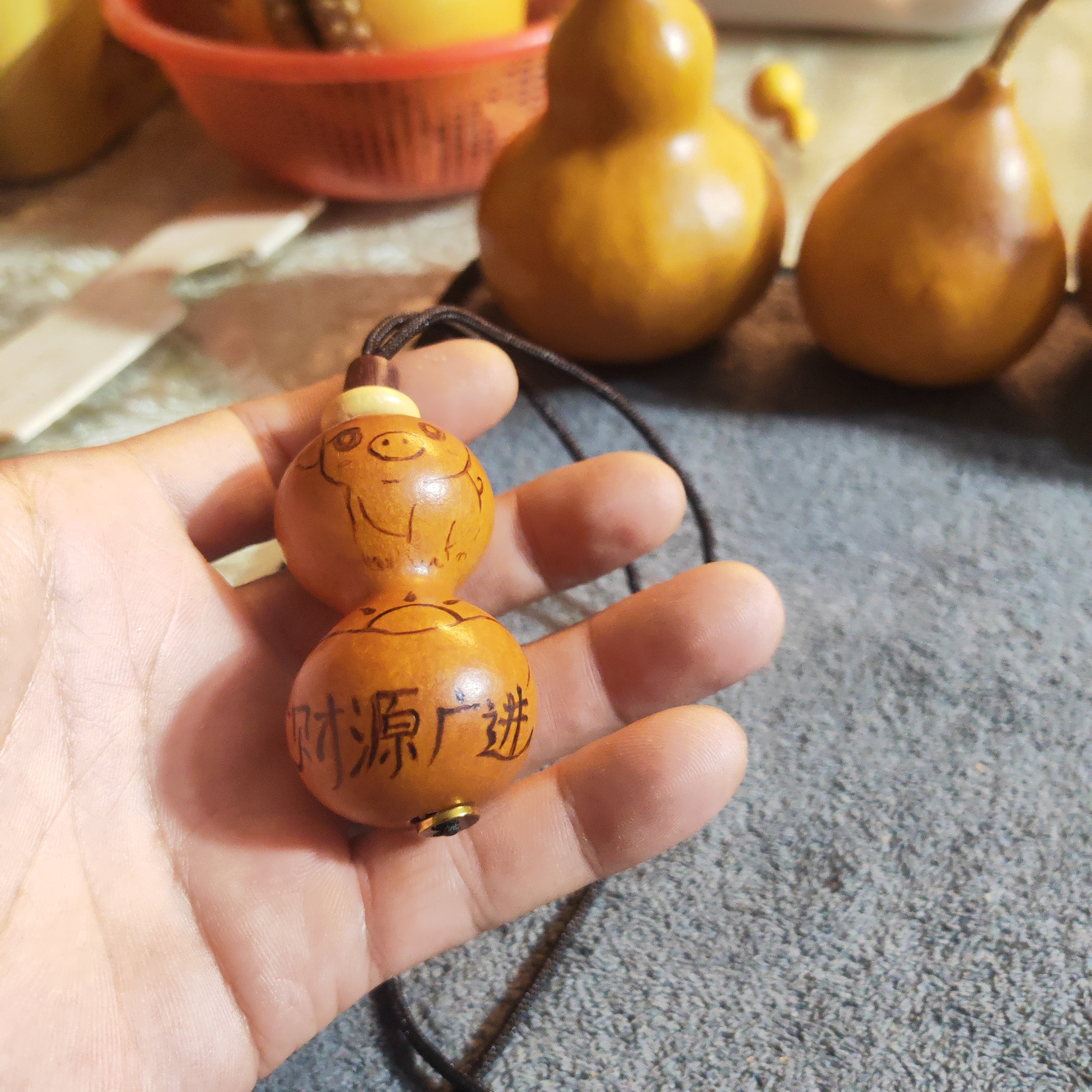 天然五五肚葫芦烙画挂件，脖挂