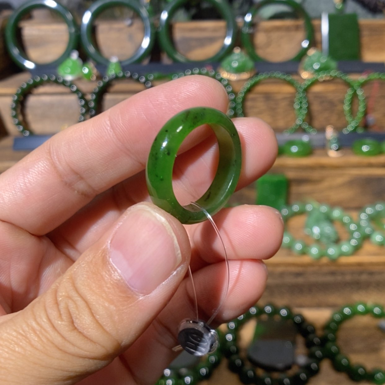 【闪购商品】吊坠(不含链)未镶嵌和田玉乌兰海碧玉戒圈 18/6