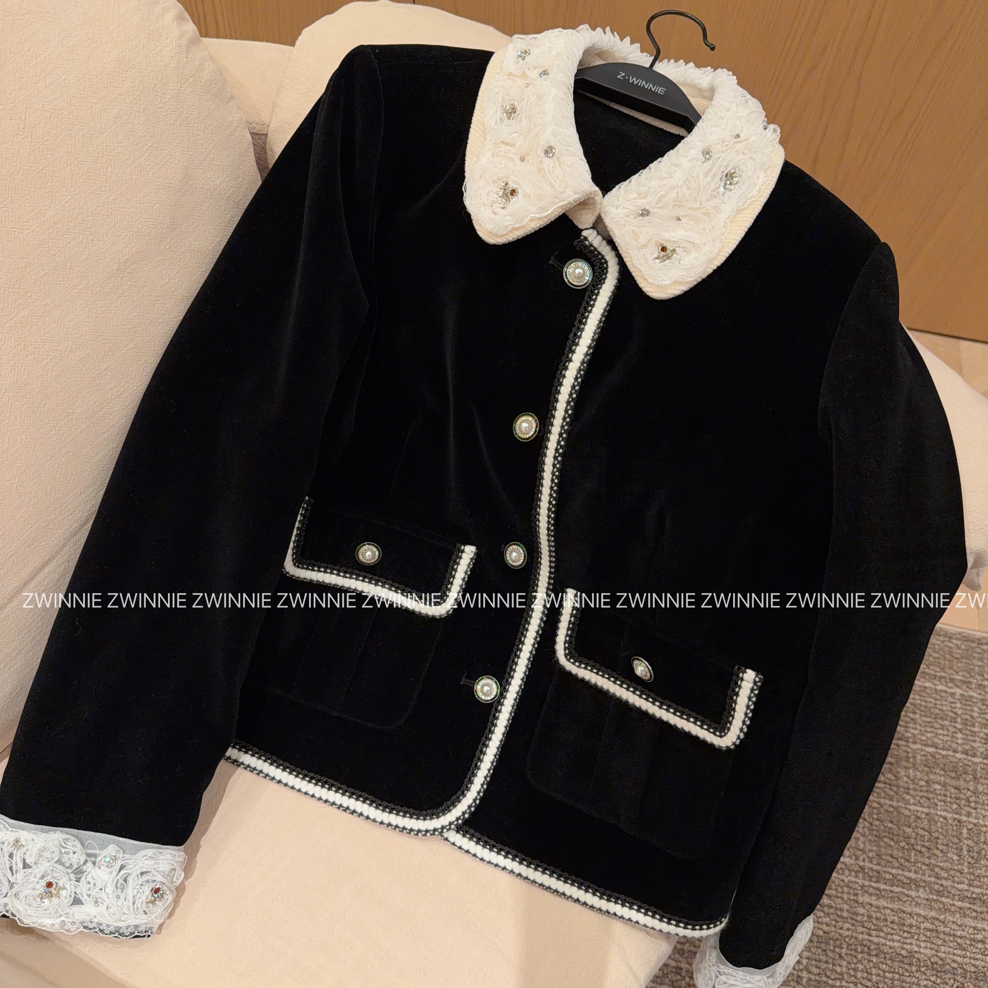 Zwinnie/詹维尼【coco丝绒棉服-独家系列】小香风设计感 GYT202586