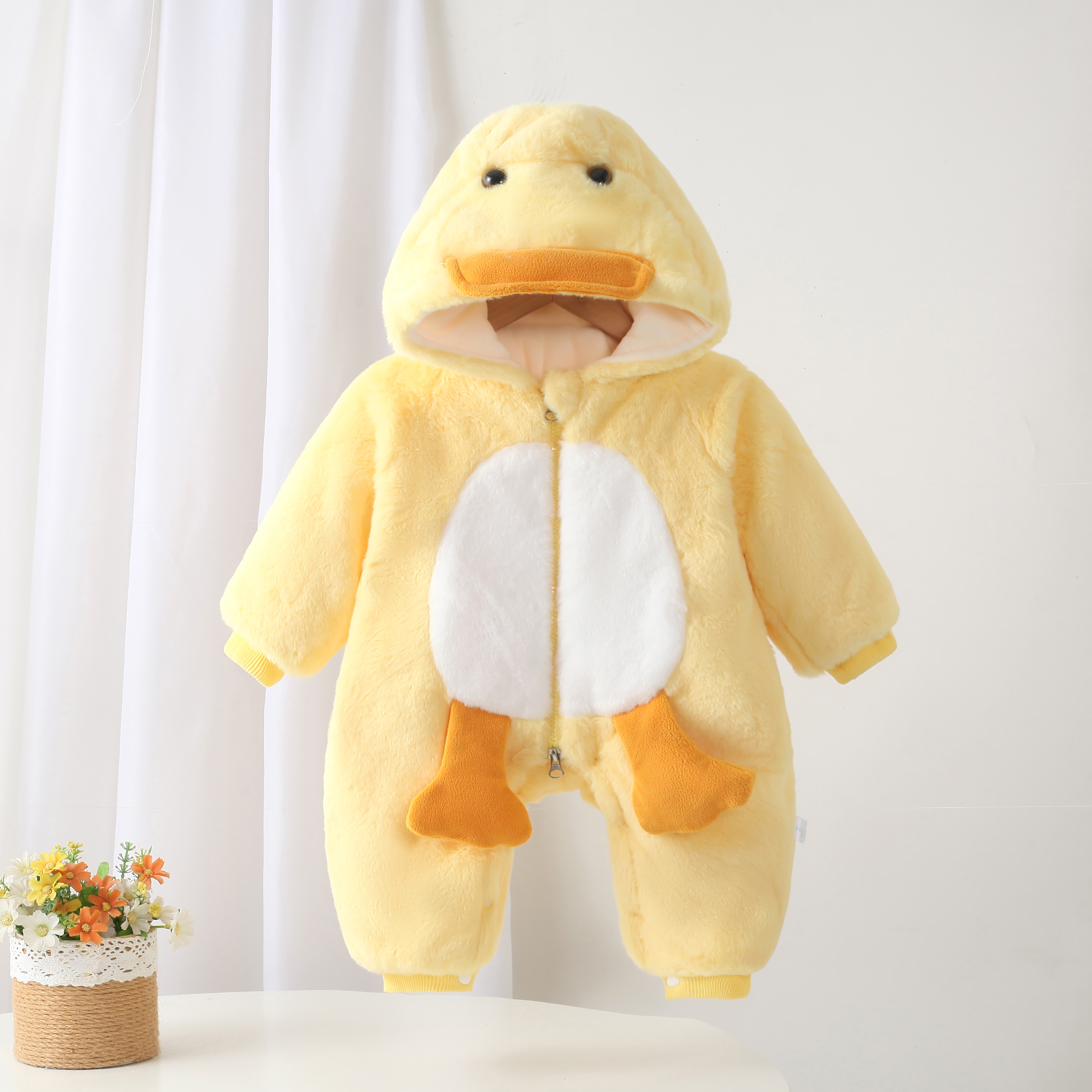 冬季可爱必备绒布厚棉外出哈衣