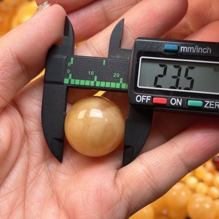 蜜蜡裸石未镶嵌蜜蜡