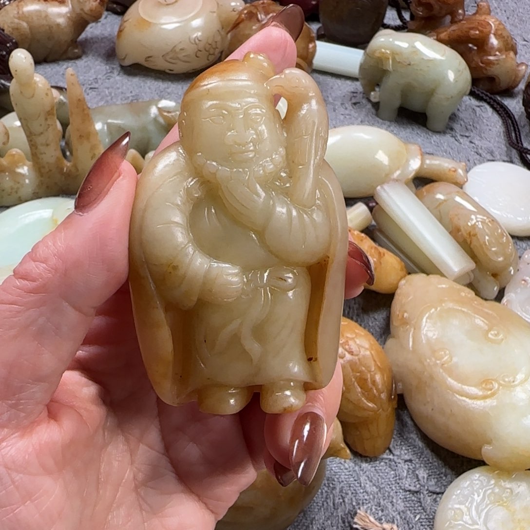 和田玉挂件未镶嵌人**值