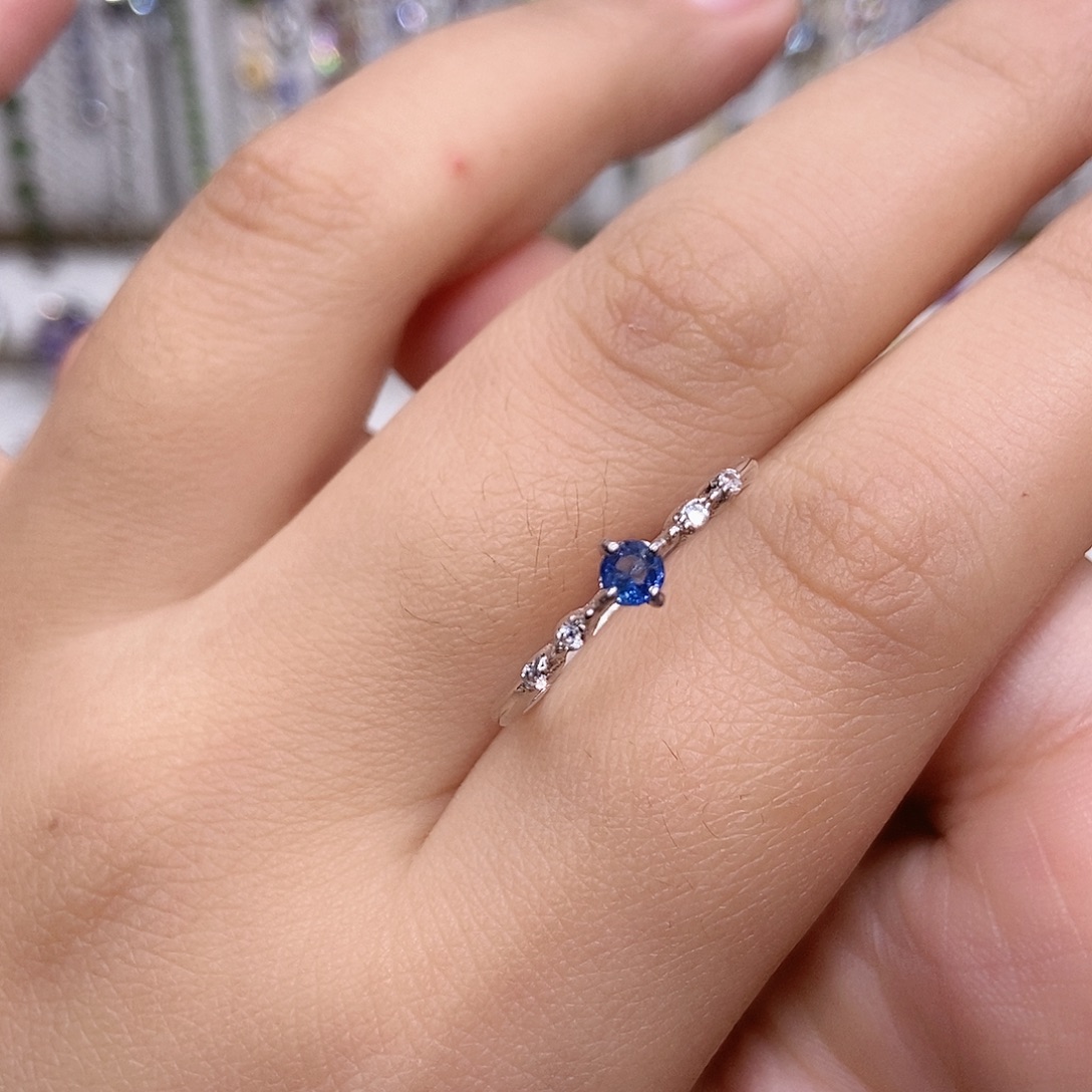 蓝宝石银S925镶嵌戒指