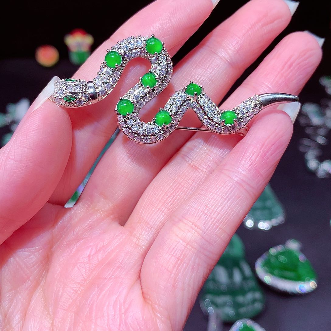 【闪购商品】翡翠吊坠(不含链)未镶嵌