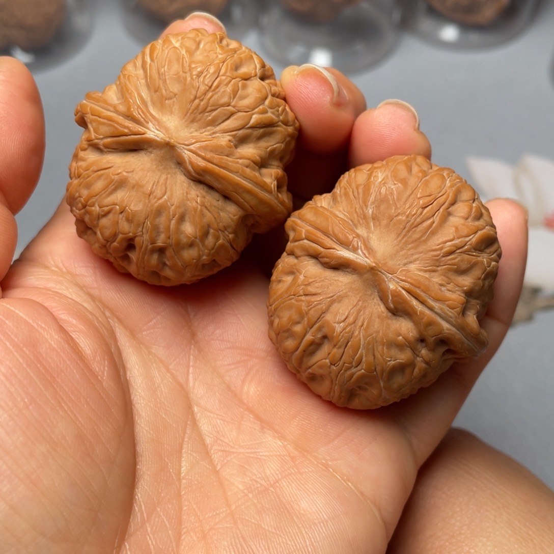 【闪购商品】文玩核桃吊坠元宝…………