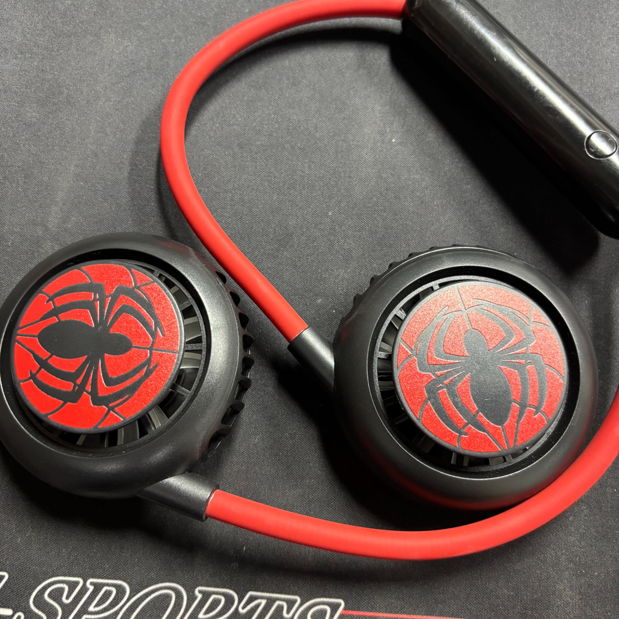 95新  挂脖FS 颜色乐拍 库存尾货