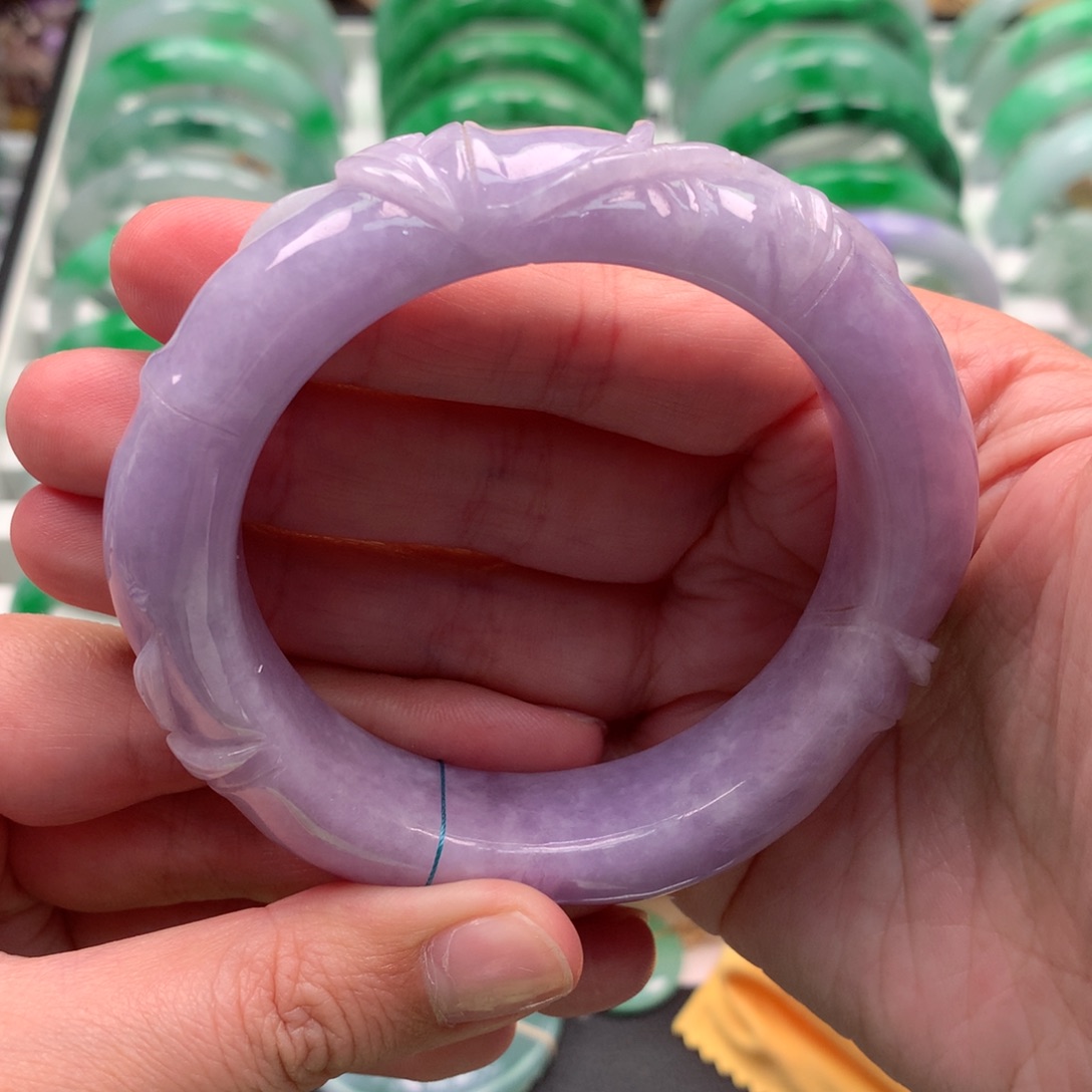 翡翠手镯未镶嵌缅甸
