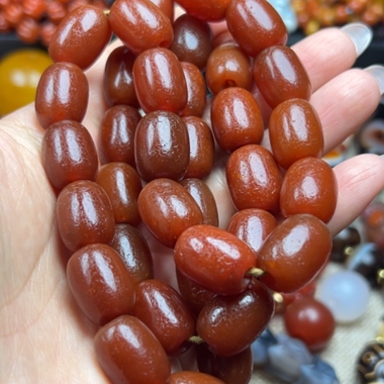 王***宇玛瑙/玉髓未镶嵌颈饰