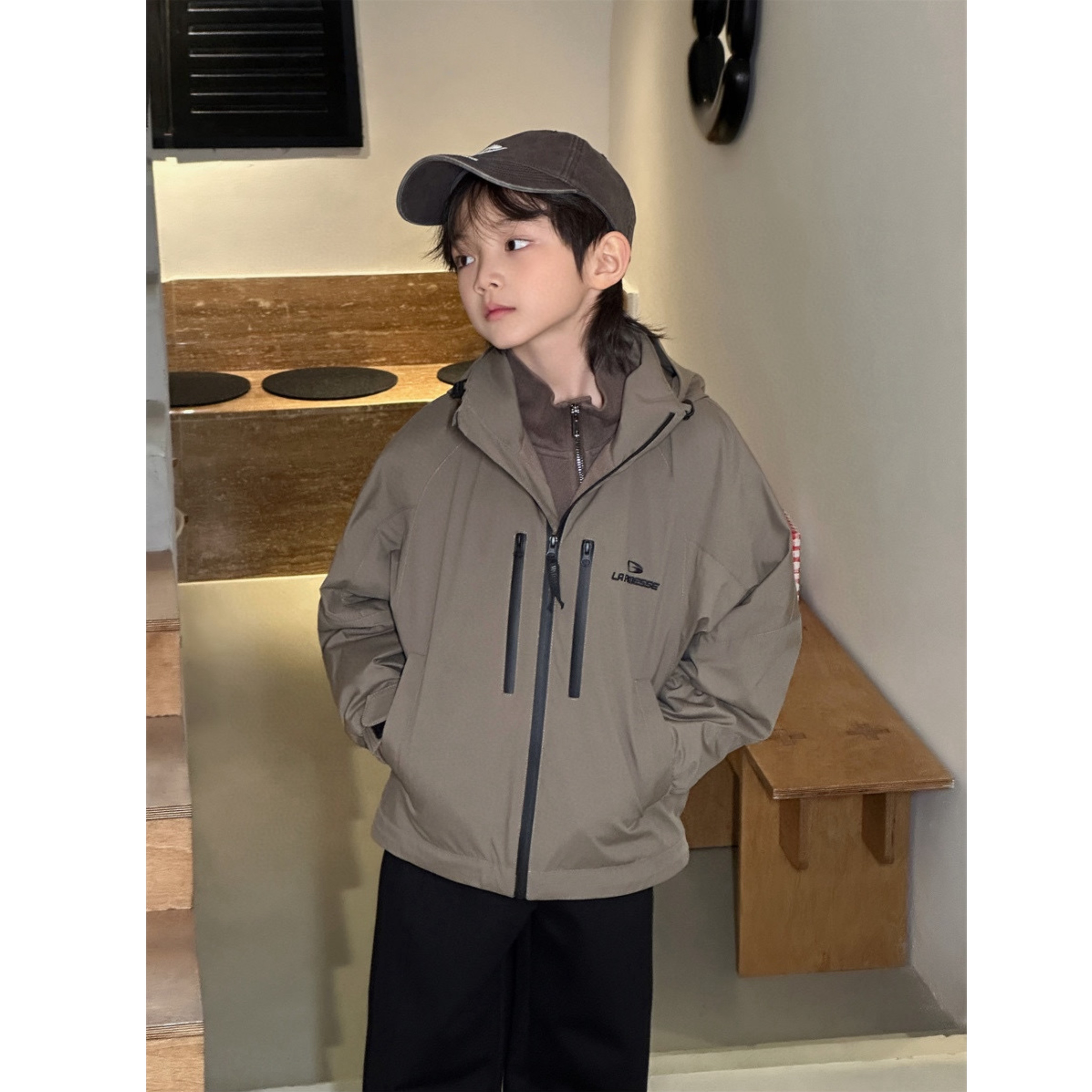 C0106儿童灰咖色外套E24331-C0106