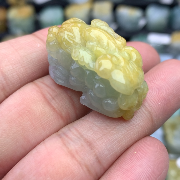 翡翠颈饰未镶嵌天然缅甸A货翡翠貔貅吊坠