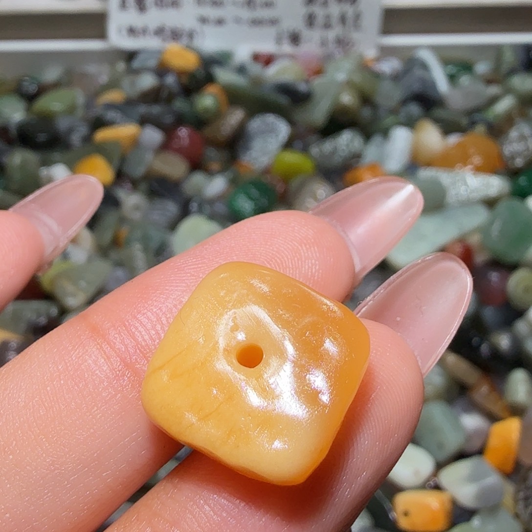 和田玉未镶嵌珠宝奇石