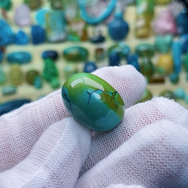 绿松石配饰未镶嵌