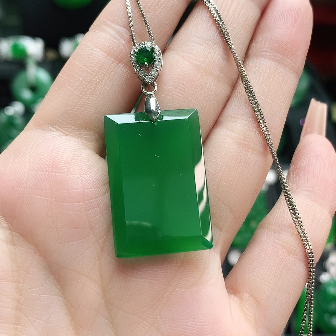 玛瑙/玉髓吊坠未镶嵌