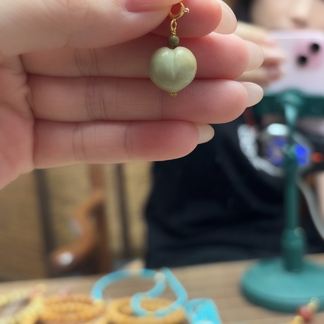 未镶嵌绿松石手链滴流