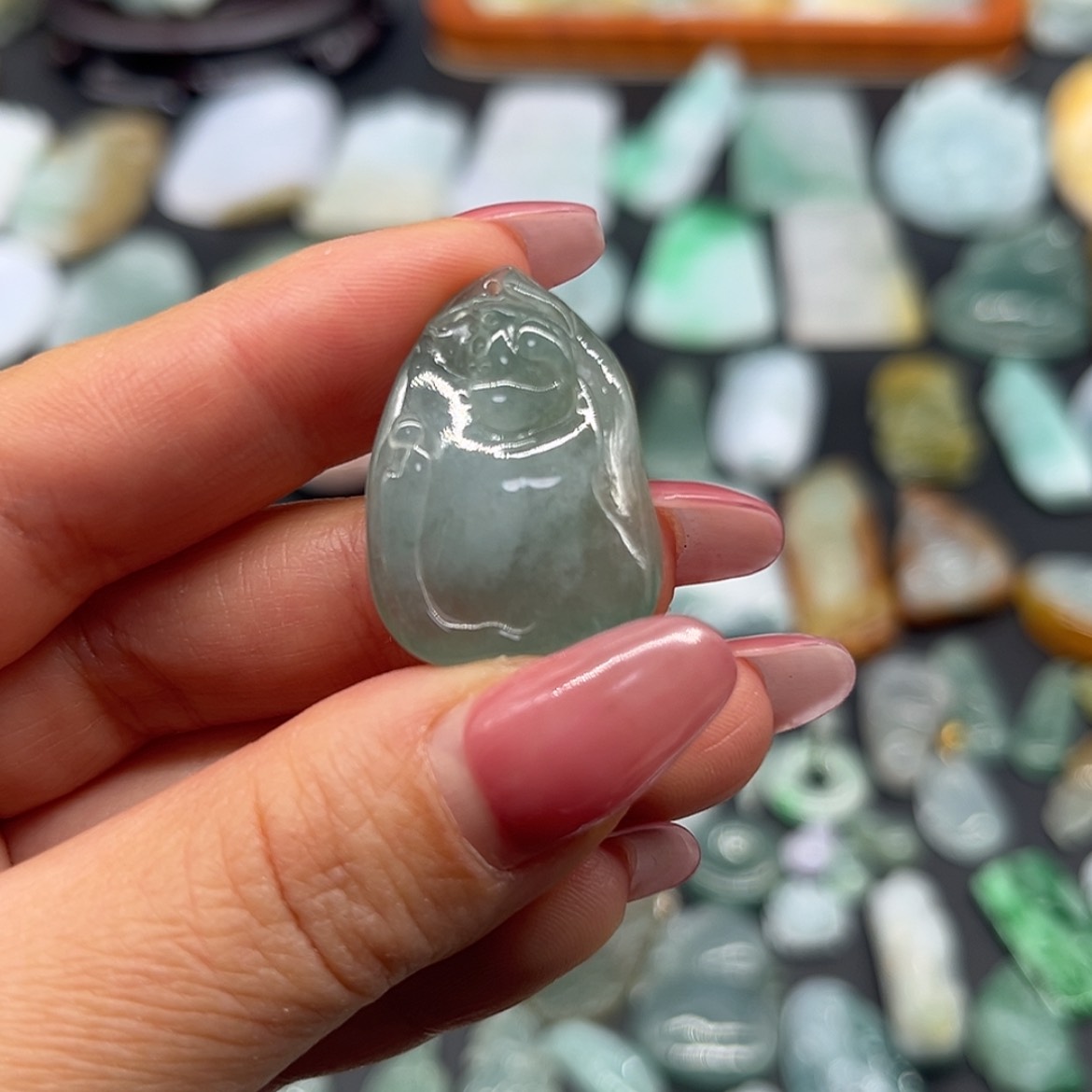 【闪购商品】翡翠颈饰未镶嵌莲花悟道