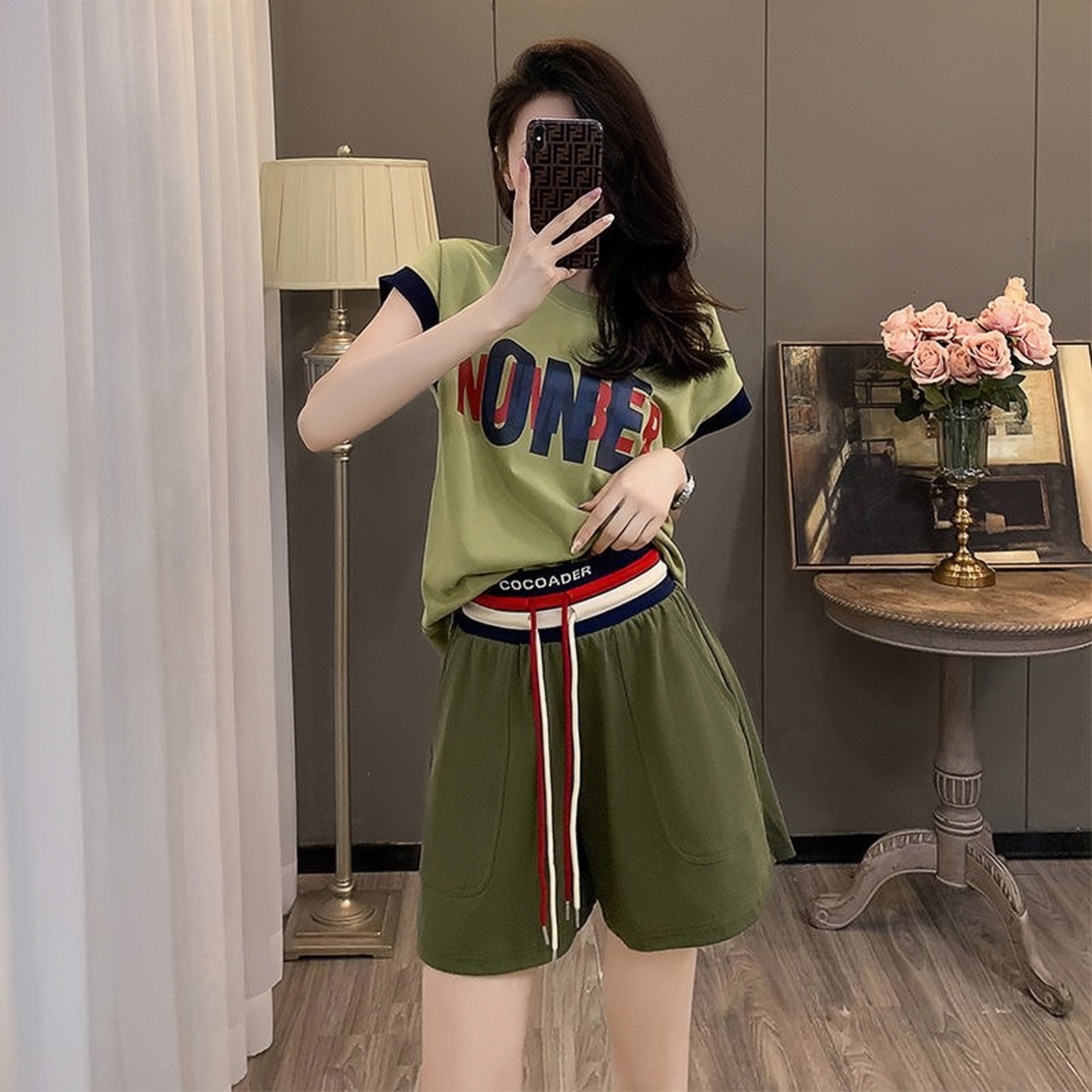 《显白天菜》橄榄绿·欧货两件套·套装