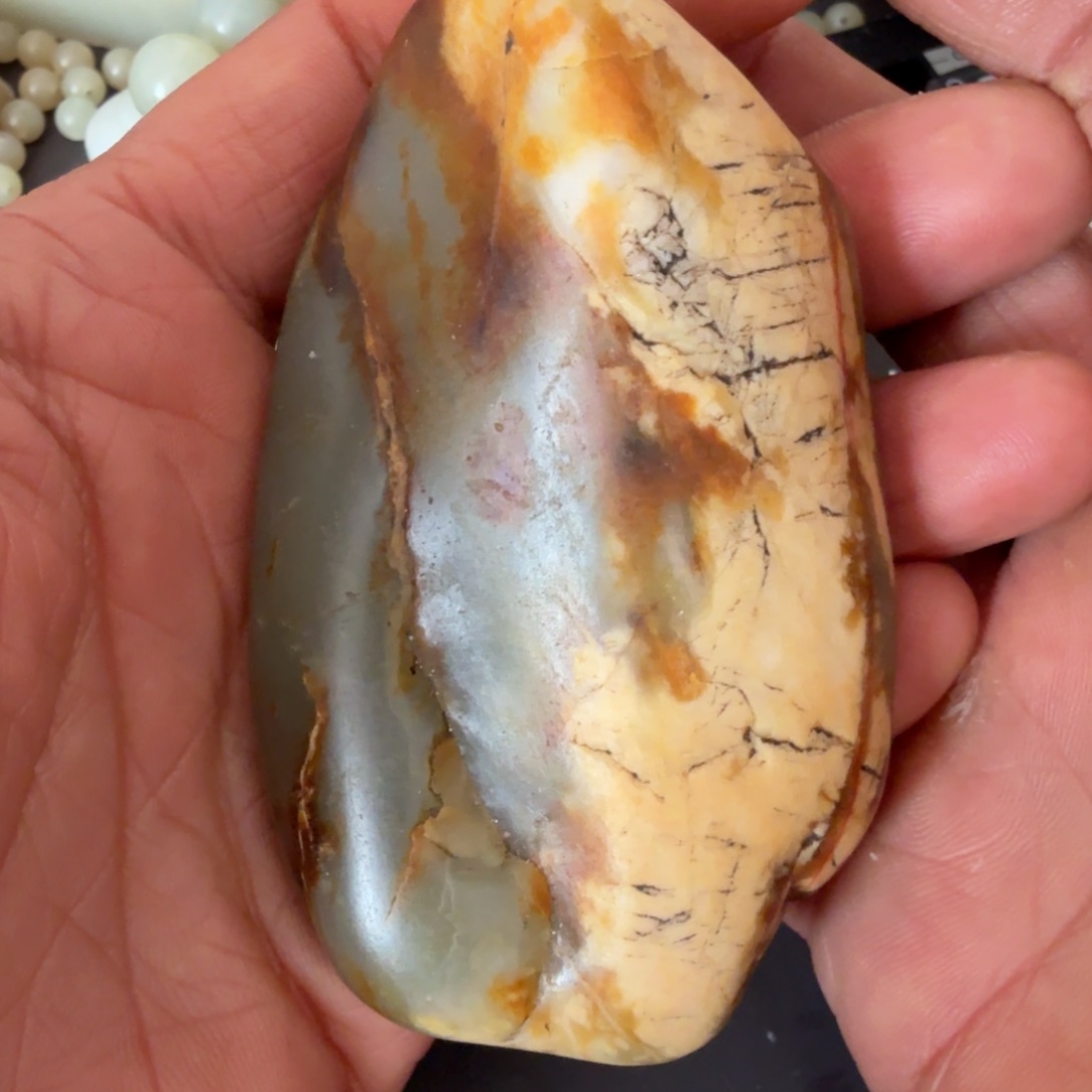 和田玉颈饰未镶嵌