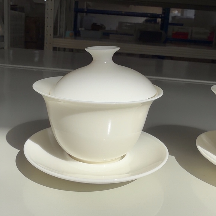 微瑕羊脂玉三才盖碗