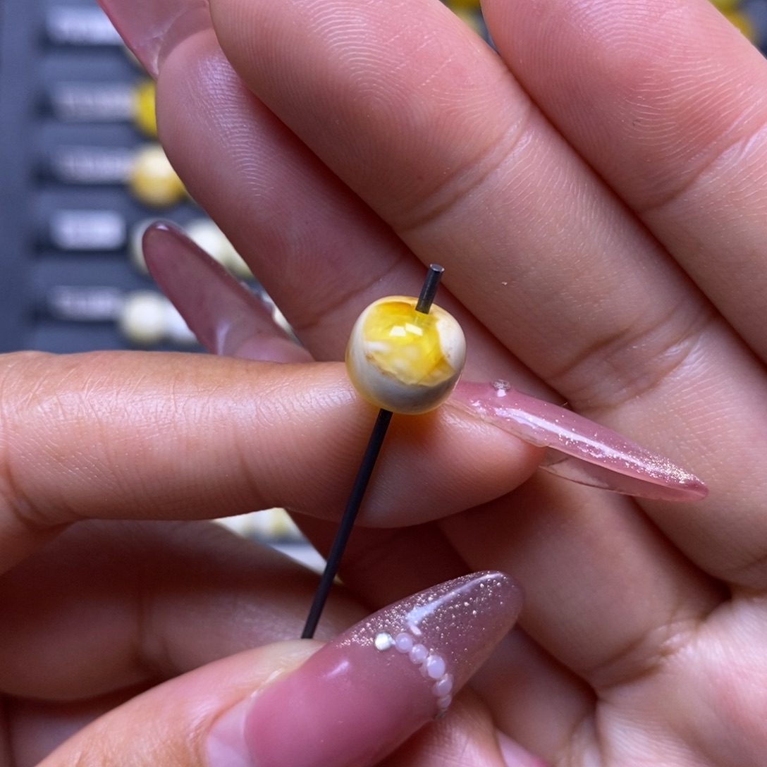蜜蜡未镶嵌珠宝奇石橘金溶洞妖花9.2*8.2mm