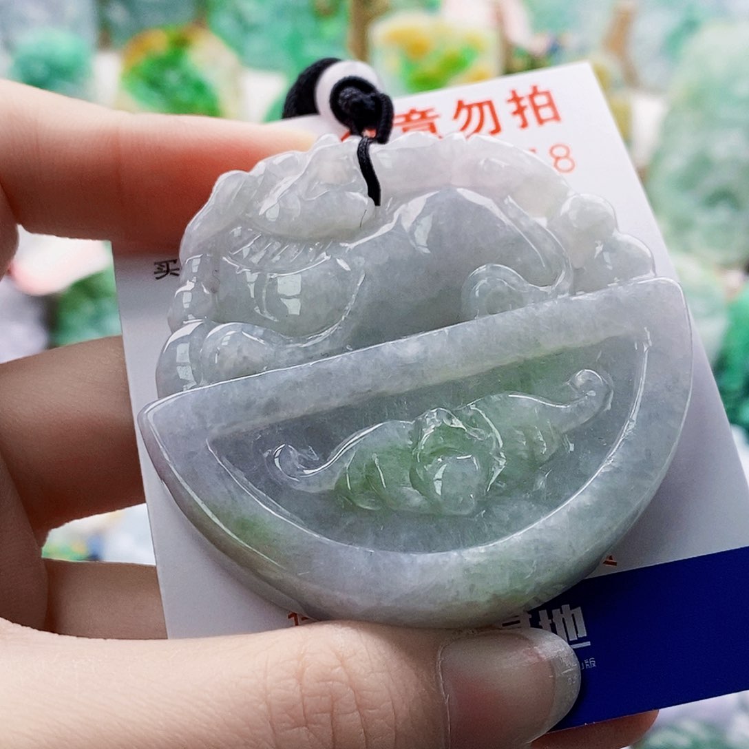吊坠(不含链)未镶嵌翡翠