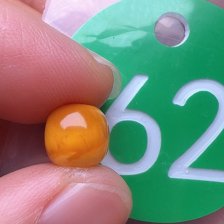 蜜蜡裸石未镶嵌8m m