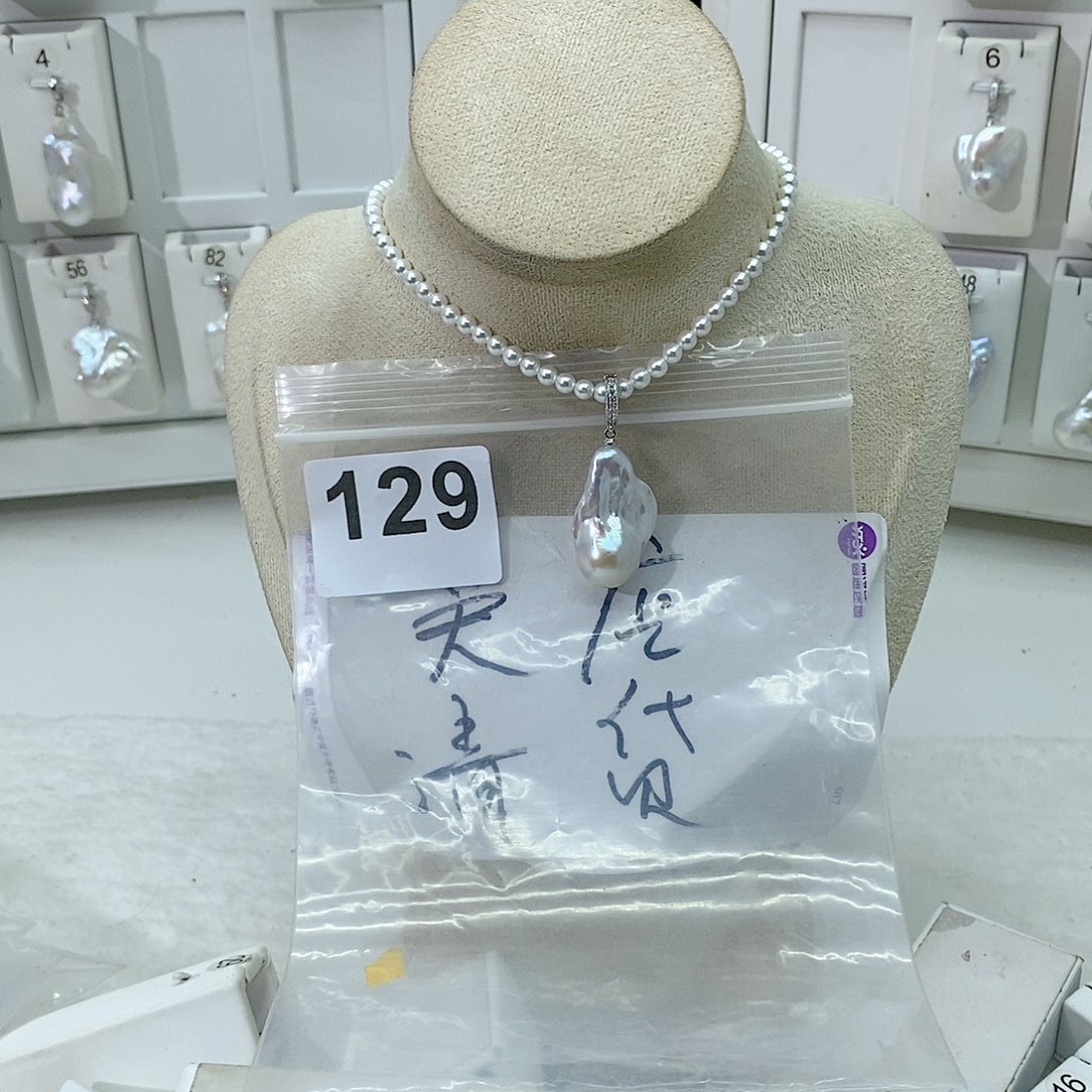 淡水珍珠颈饰合金