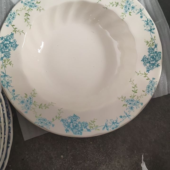 瓷陶瓷盘子碗啥都有