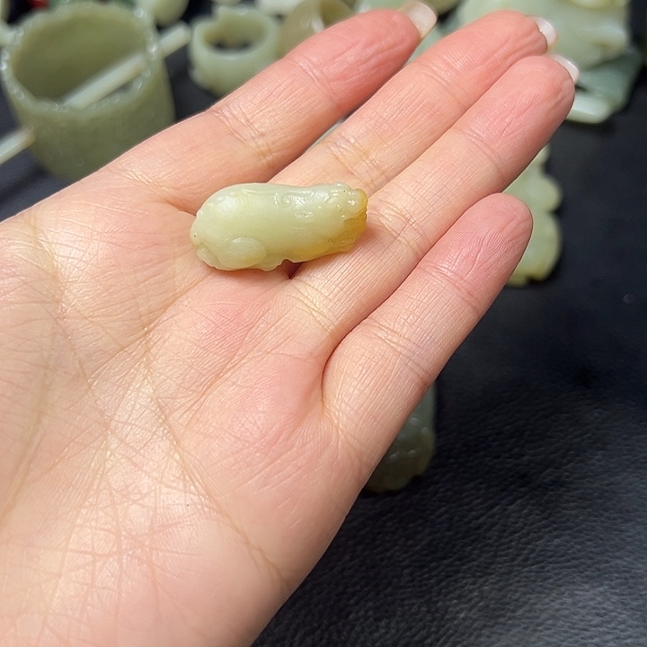 和田玉（子料）未镶嵌颈饰