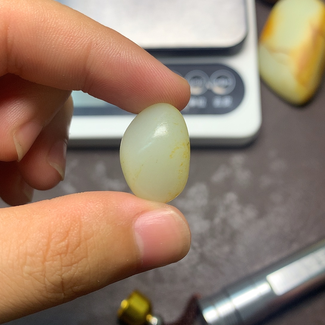 和田玉（糖玉）未镶嵌挂件