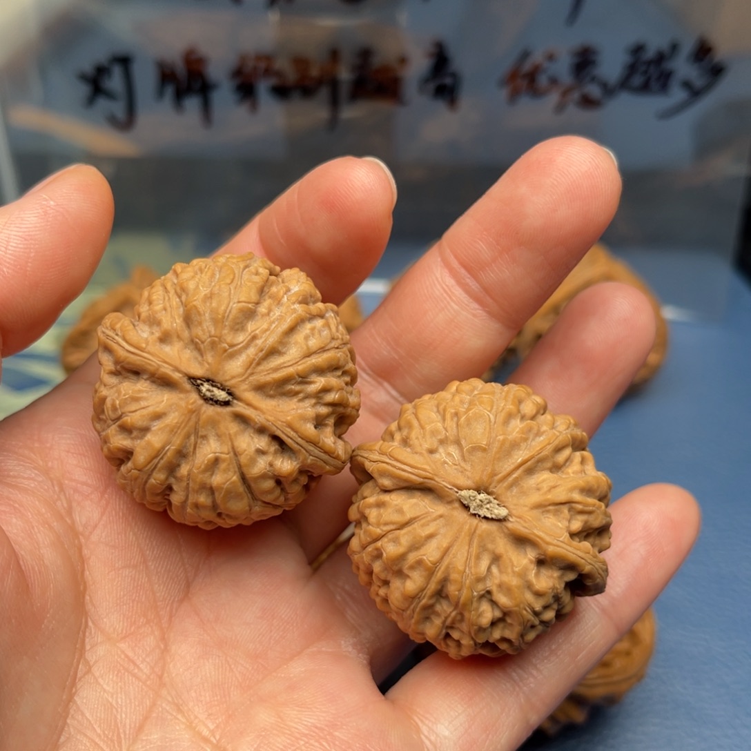 笛***笛文玩核桃吊坠金锤