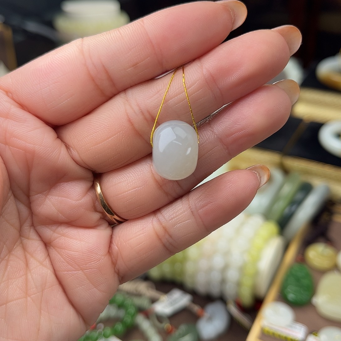 和田玉颈饰18K金镶嵌