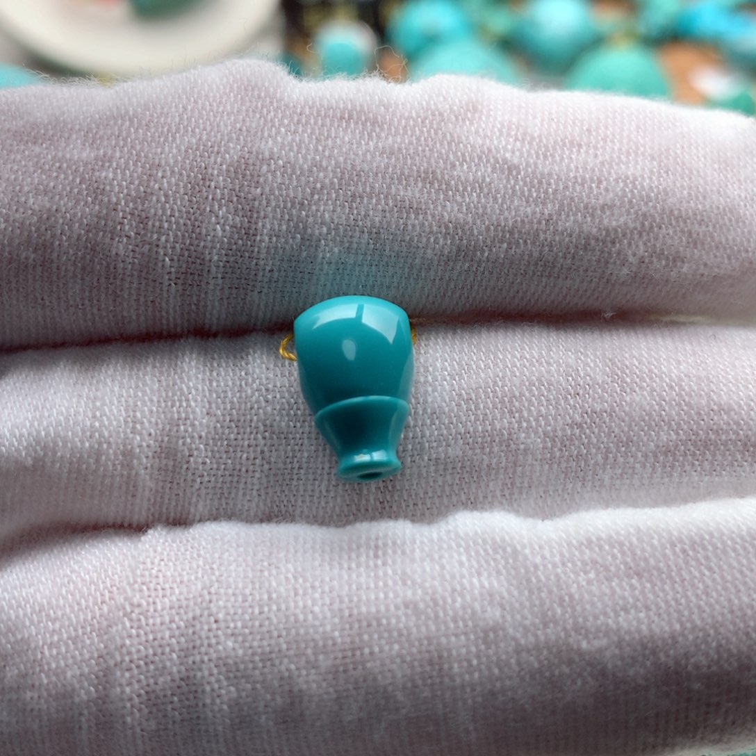 绿松石颈饰未镶嵌