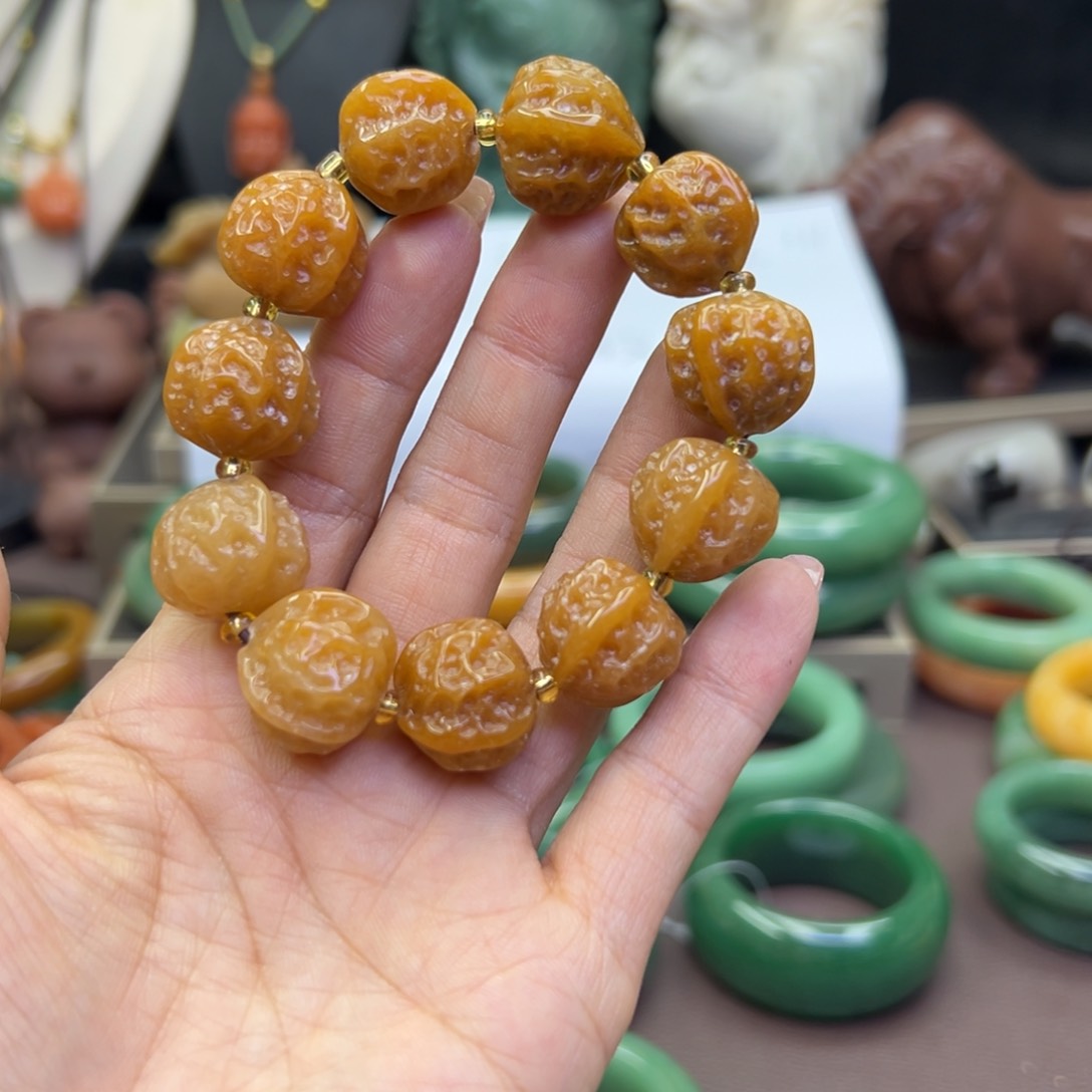 未镶嵌手镯石英岩玉