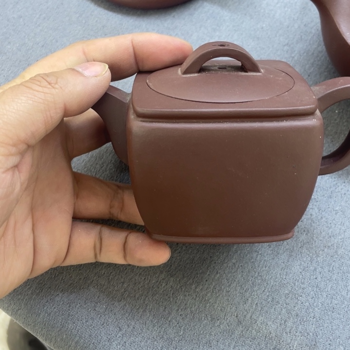 紫砂茶壶芸****计微瑕壶四方壶