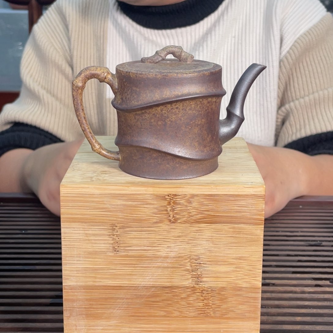 紫砂茶壶你的孩子还小嘛