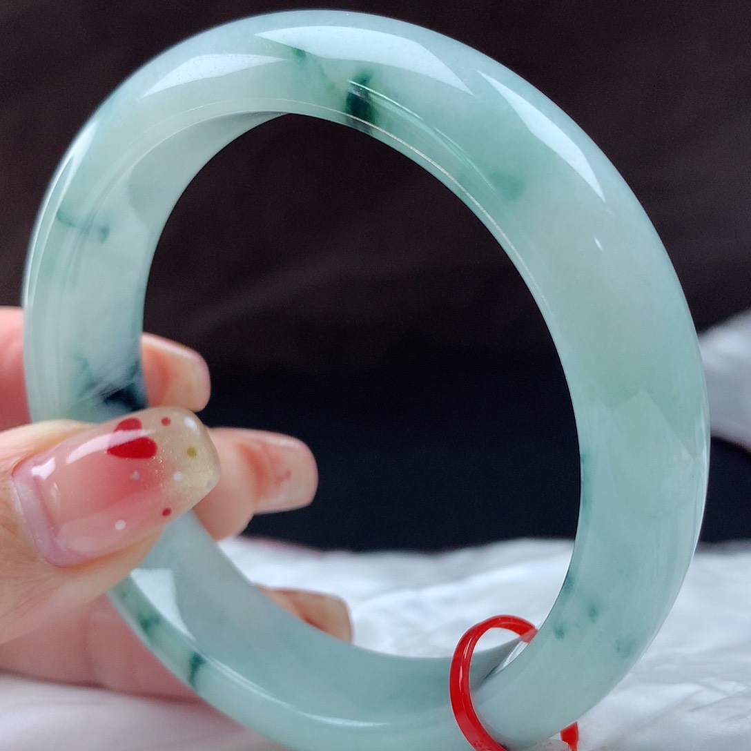 翡翠手镯未镶嵌0029，