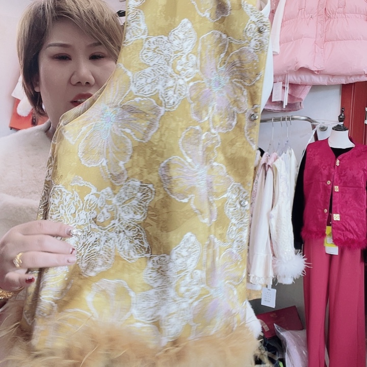 D***姿野兔毛三醋酯纤维黄色中式高端马甲6