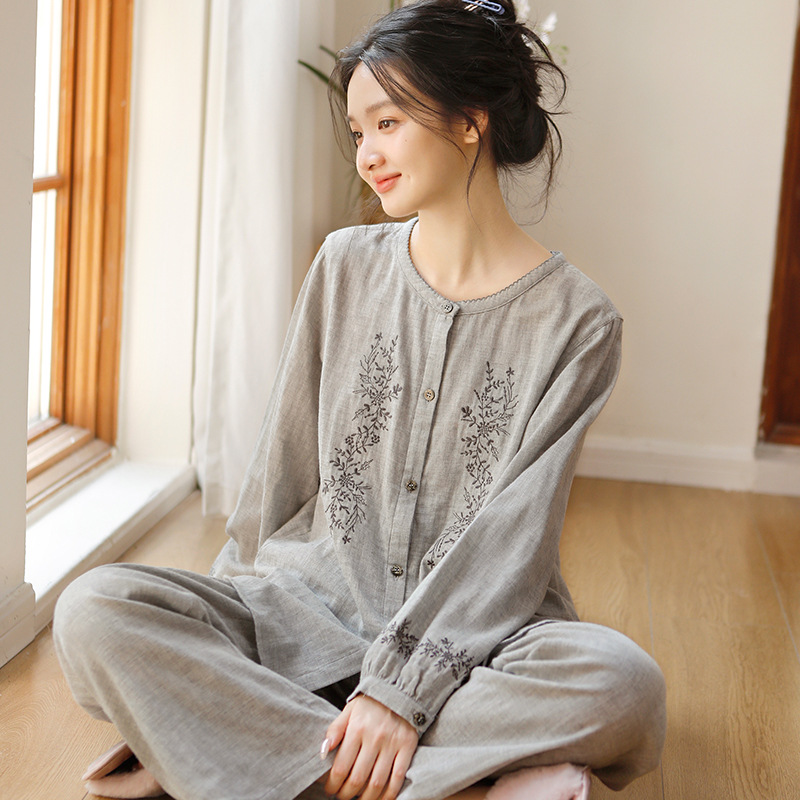 春秋纯棉女士睡衣简约刺绣圆领大码棉纱宽松长袖家居服套装25330