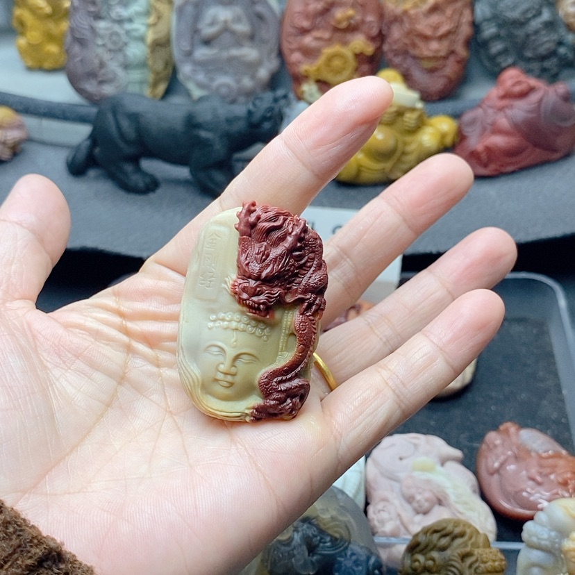 【闪购商品】定制石英质玉吊坠未镶嵌