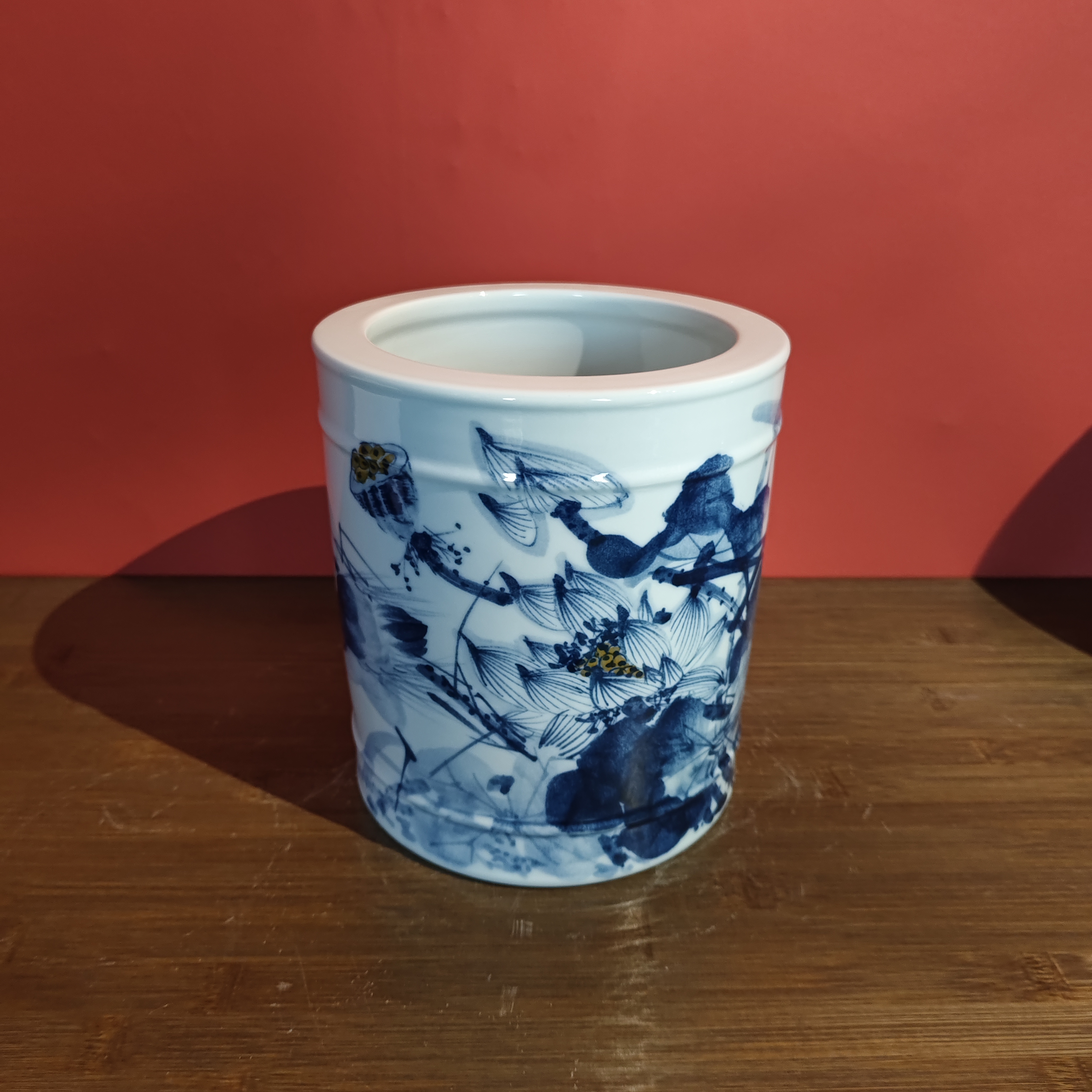 12 景德镇陶瓷花瓶手工手绘青花荷花笔筒